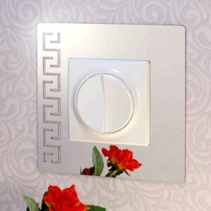 Дзеркальний декор рамка під вимикач №17