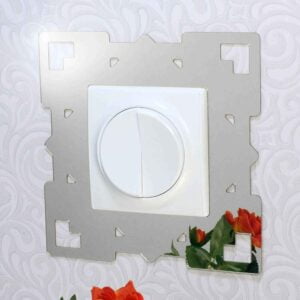 Дзеркальний настінний декор рамка під вимикач №2