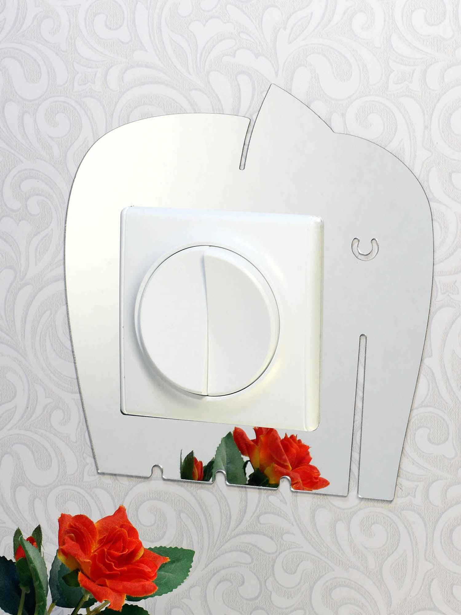 Дзеркальний настінний декор рамка під вимикач №3 Дзеркальний настінний декор рамка під вимикач №3