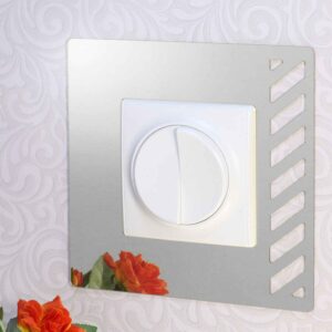 Дзеркальний настінний декор рамка під вимикач №4